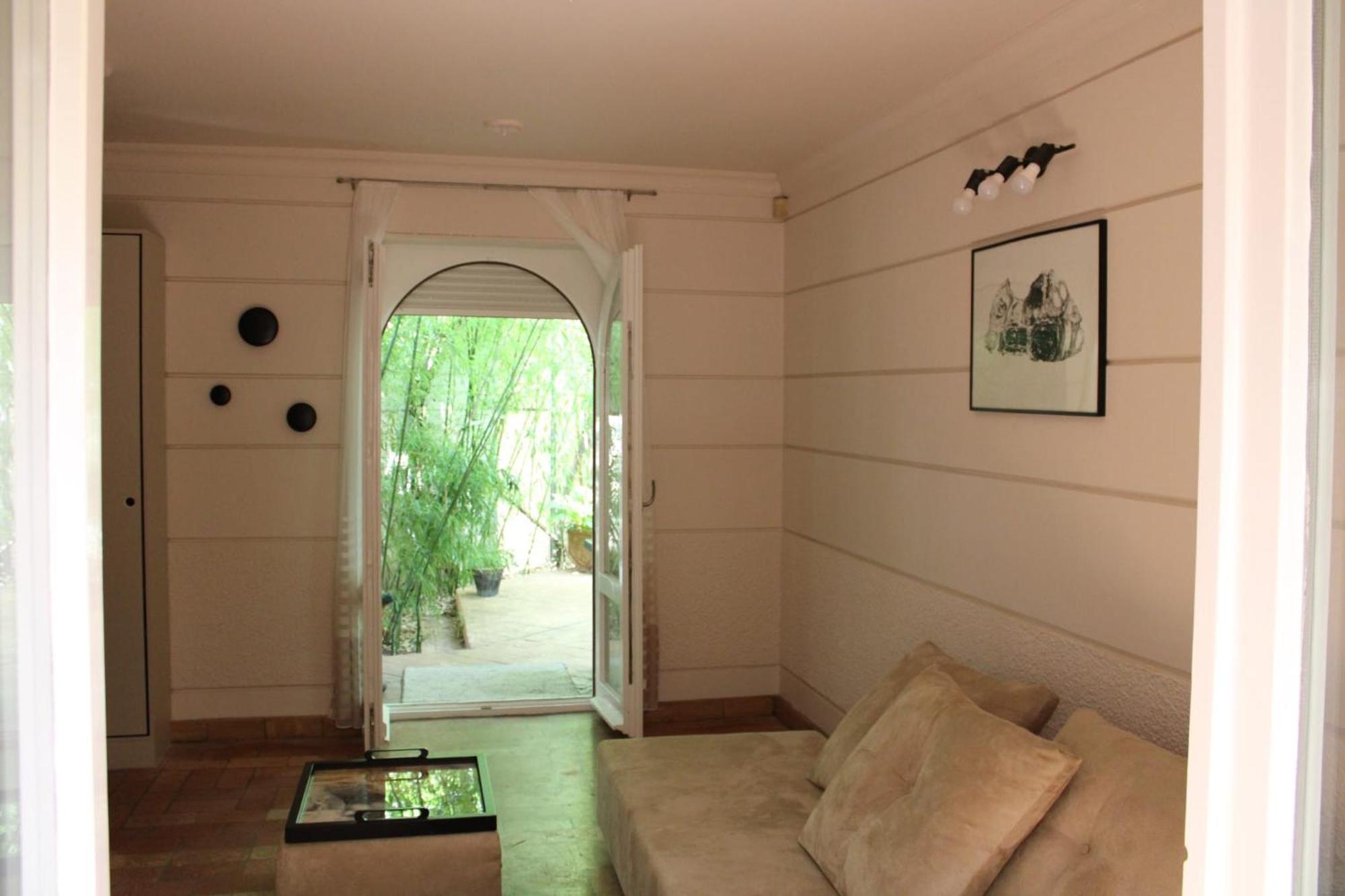 Garden Center Apartment Újvidék Kültér fotó