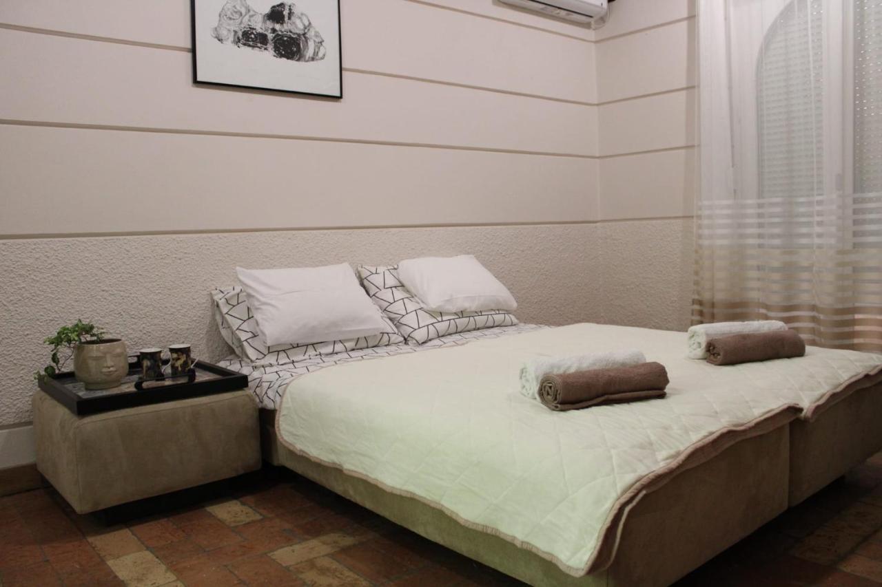 Garden Center Apartment Újvidék Kültér fotó